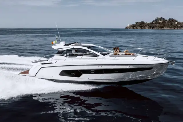 Azimut 45 — Menorca Yacht Rental, Menorca