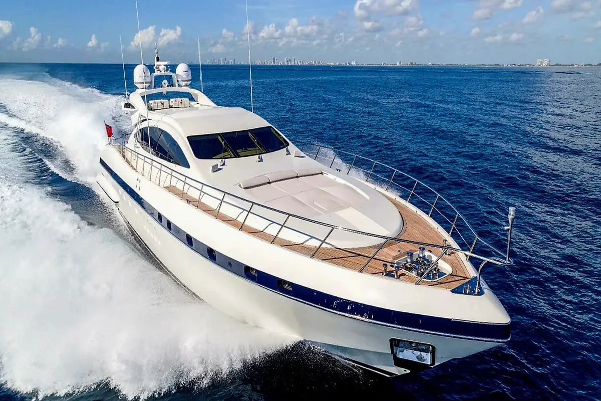 Mangusta 92, main deck — Menorca Yacht Rental, Menorca. Fast lines built for Menorca's quieter coves