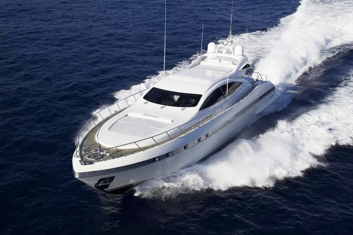 Mangusta 92, aft deck — Menorca Yacht Rental, Menorca. Fast lines built for Menorca's quieter coves