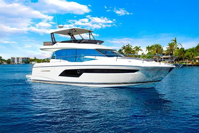 Prestige 520 Fly — Menorca Yacht Rental, Menorca