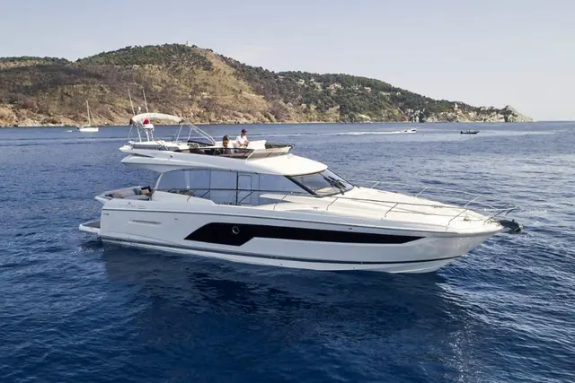 Prestige 590 Fly — Menorca Yacht Rental, Menorca